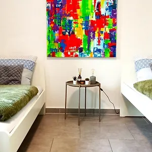 Apartment Topflat Mit Kueche I Gratis Parkplatz I Drei Schlafzimmer I Zentrumnah, Dortmund