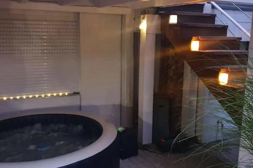 Kernsan. Souterrain-Wohnung 60Qm Mit Pool Blick Krefeld Apartment